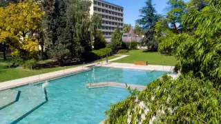 Bazén a záhrada, Hunguest Hotel Helios Hévíz ****, Hévíz, Balaton, Maďarsko
