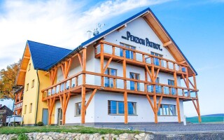 Penzion Patriot je typický rozlehlými terasami