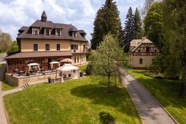 Mariánské Lázně: Wellness Golf Hotel Morris **** s raňajkami formou bufetu, vírivkou, saunou a procedúrami