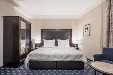 Praha: Petřín, Kampa a pamiatky v Pytloun Old Armoury Hoteli Prague s raňajkami + welcome drink a občerstvenie