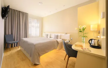 Praha priamo v centre luxusne: Hotel Ametyst **** s raňajkami formou bufetu + dieťa do 6 rokov zdarma