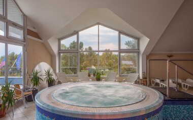 Pobyt 450 m od Balatonu: Kristály Hotel Keszthely **** s polpenziou + neobmedzené wellness a zľavy na procedúr