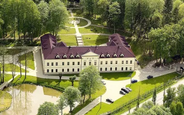CHKO Slavkovský les: Pobyt na Zámku Kamenný Dvůr s gurmánskou polpenziou a neobmedzeným wellness so 4 saunami