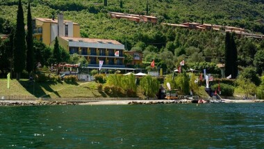 Dovolenka pri Gardskom jazere v hoteli Sole *** s all inclusive light, wellness, bazénmi a plavbou do Limone 