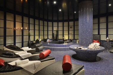 Pobyt pri Máchovom jazere: 4* City Hotel Morris Česká Lípa s raňajkami + wellness či návšteva sklární a múzeí