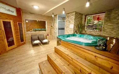 Bratislava blízko centra v Hoteli Modena *** s privátnym wellness s bazénom, saunami a občerstvením + raňajky