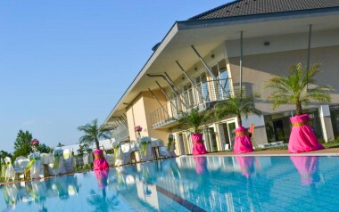 Pobyt 30 km od Budapešti v Szépia Bio & Art Hoteli **** s polpenziou/plnou penziou, wellness a vyžitím