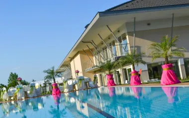 Pobyt 30 km od Budapešti v Szépia Bio & Art Hoteli **** s polpenziou/plnou penziou, wellness a vyžitím