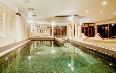 Maďarsko pri hore Mátra: Hotel Narád Park **** s polpenziou a neobmedzeným wellness (bazény, sauny) + fitness