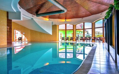 Veľký Meder 450 m od termálov: Penzión Betty *** s raňajkami/polpenziou a wellness neobmedzene (bazén, sauny)