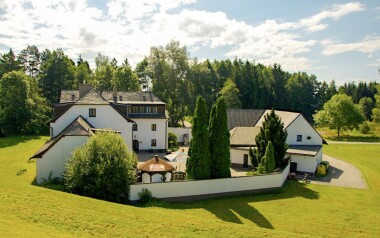 Žďár nad Sázavou: Hotel a hostinec Tálský mlýn *** s raňajkami či polpenziou + škandinávska horúca kaďa