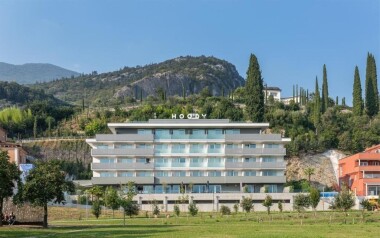 Arco pri jazere Garda: Hoody Active & Happiness Hotel **** s raňajkami a wellness centrom (vírivka, sauna)