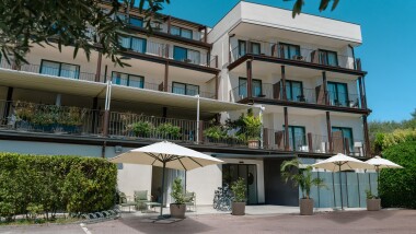 Moniga del Garda len 150 m od jazera v AHG Riva Del Sole Wellness Hotel **** s raňajkami alebo polpenziou