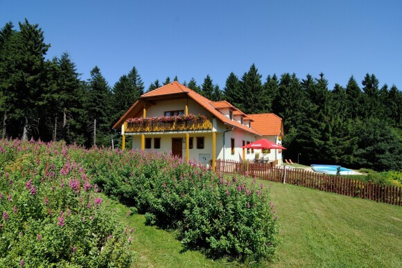 Penzión Mikulčin vrch, Vápenice, Biele Karpaty