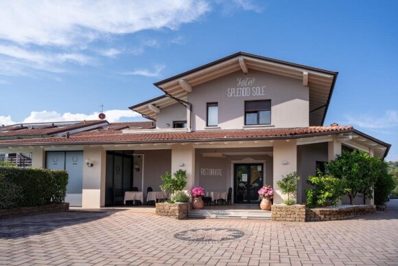 Exteriér, Hotel Splendid Sole ****, Manerba del Garda, Taliansko