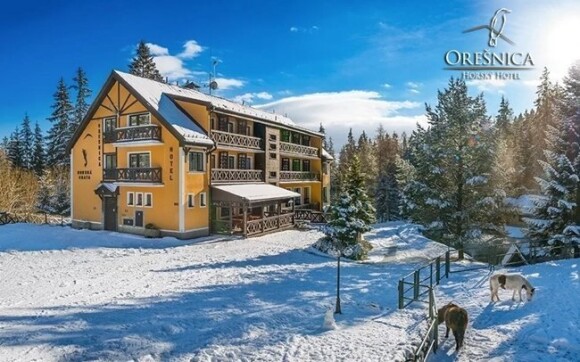 Hotel Orešnica se v zimě zahalí pod sněhovou přikrývkou
