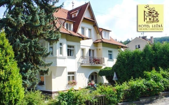 Hotel Lužná najdete přímo v centru Luhačovic