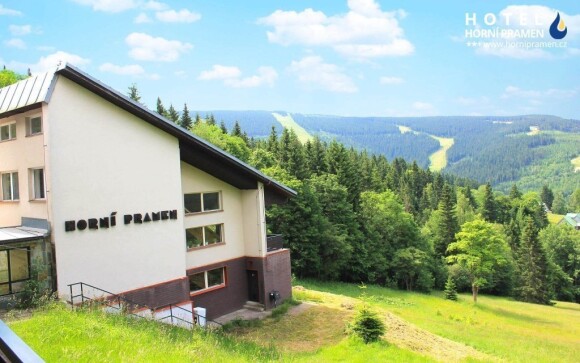 Hotel se nachází uprostřed nádherné přírody ve Špindlerově Mlýně