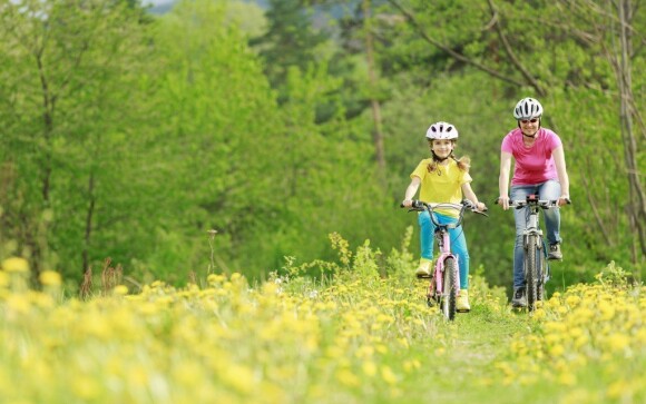 Obdivovat okolí nemusíte jen pěšky. Šumava je skvělým místem pro cyklistiku