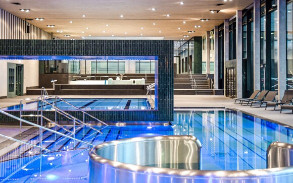 Krytý bazén, Park Inn by Radisson Neumarkt ****, Neumarkt, Nemecko