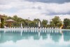 Bazén a ležadlá, MJUS Resort & Thermal Park ****, Körmend , Maďarsko