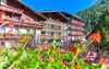 Hotelová budova s kvetmi, Ferienhotel Alber ***, Mallnitz, Alpy, Rakúsko