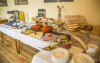 Raňajkový bufet, Hotel Sirákov ***, Liptál, Česko