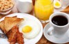 Každé ráno si pochutnáte na servírovaných raňajkách