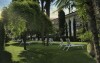Záhrada s ležadlami, Villa Nicolli Romantic Resort ****, Riva del Garda (TN), Taliansko