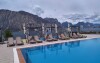 Bazén s ležadlami, Hotel Sole ***, Malcesine, Taliansko