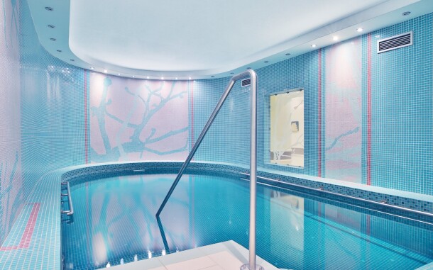 Vo wellness vás čaká bazén, sauna aj procedúry
