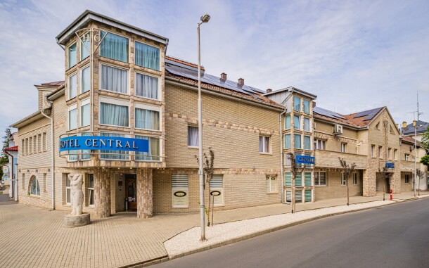 Centrál Hotel ****, Nyíregyháza, Maďarsko