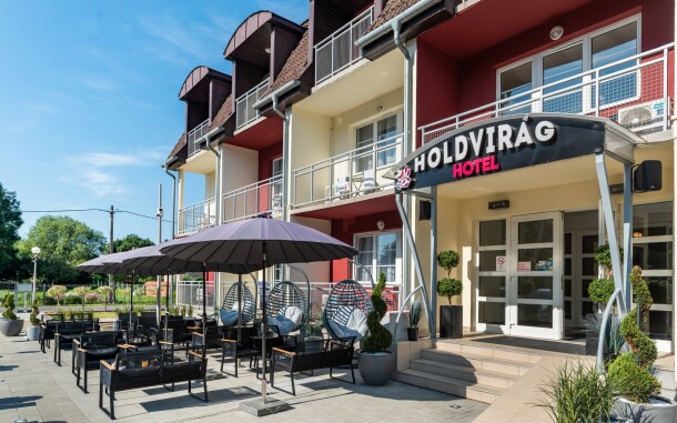 Vonkajšia terasa, Hotel Holdvirág ***, Sárvár