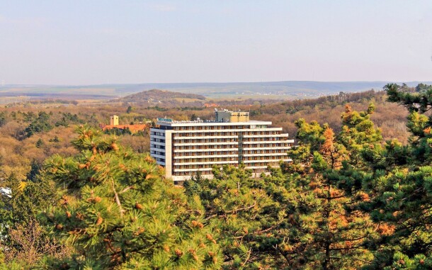 Hotel medzi stromami, Hotel Szieszta, Šoproň, Šopron, Maďarsko