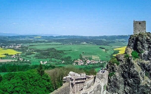 Navštívte hrad Trosky, z nich budete mať celú oblasť ako na dlani