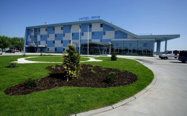 Moderný hotel funguje zatiaľ len krátko
