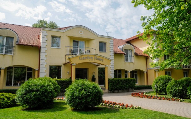 Garden Hotel Wellness és Konferencia ****, Szolnok