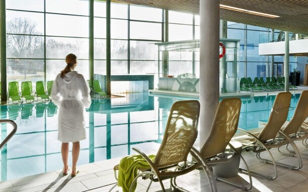 Krytý bazén, Therme Wien, Viedeň, Rakúsko