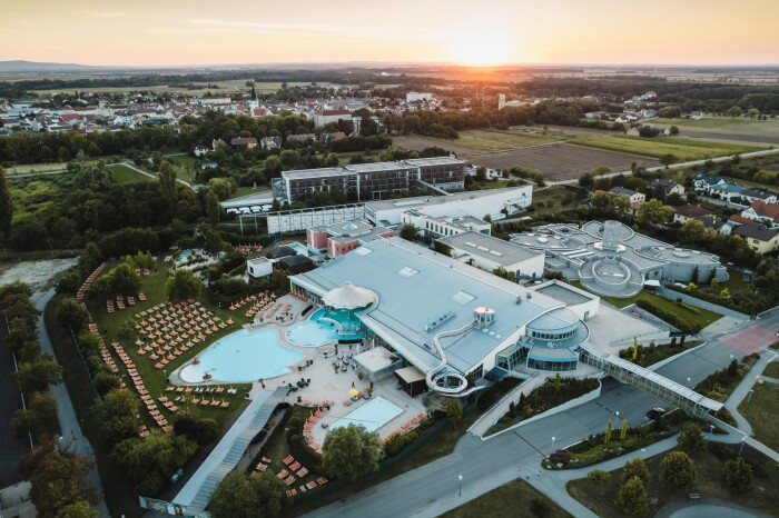 Therme Laa - Hotel, Silent Spa & Villas ****