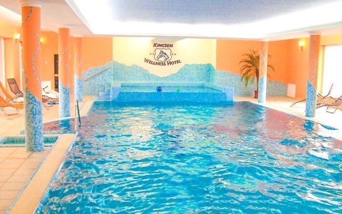 Kincsem Wellness Hotel *** (HotelVoucherOnline.com)