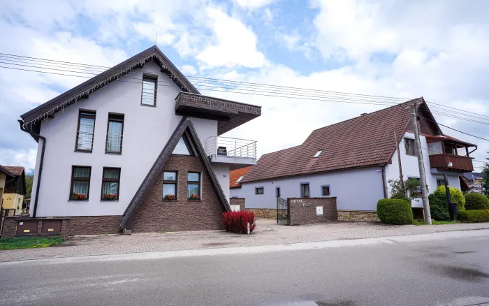 Hotel Flóra Bešeňová **