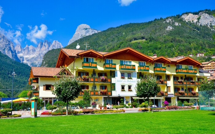 Alle Dolomiti Boutique Lake Hotel ****