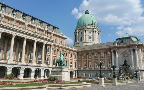Kráľovský palác