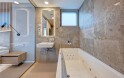 Trojlôžkový apartmán DREAM s vírivkou, Wellness Hotel Fénix ****