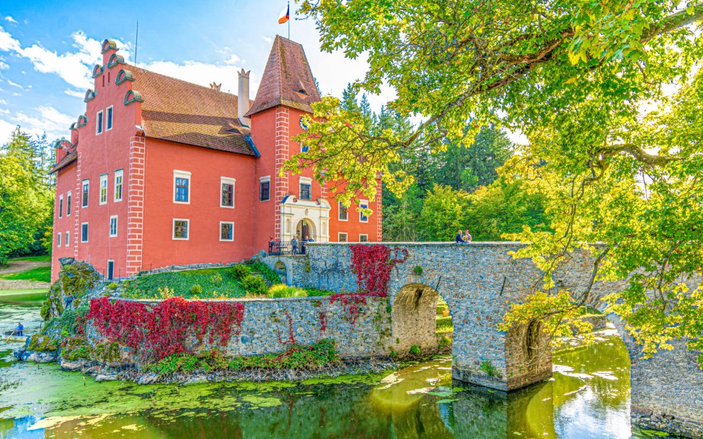 Zámek Červená Lhota