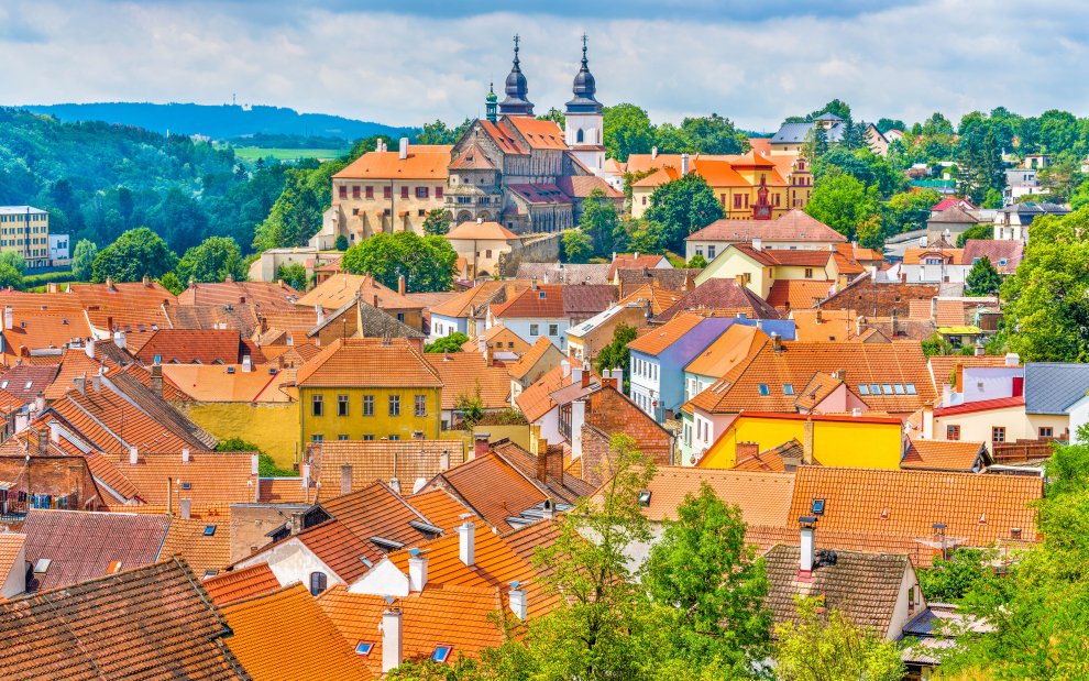 Třebíč - zámek, židovská čtvrť, hřbitov, bazilika