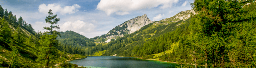 Aktívna dovolenka pre turistov v rakúskych horách - pešo až na vrchol