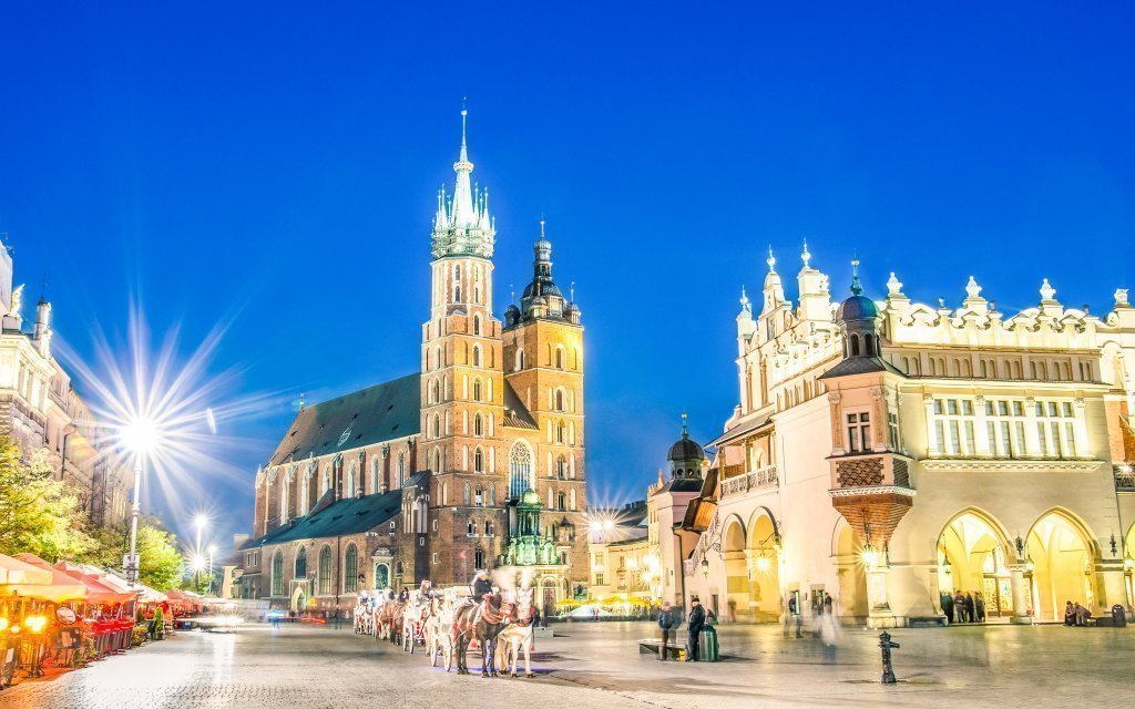 Krakov v romantickém zámeckém hotelu se snídaní, neomezeným bazénem a slevami